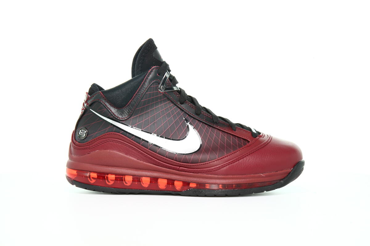 Nike Lebron VII QS 